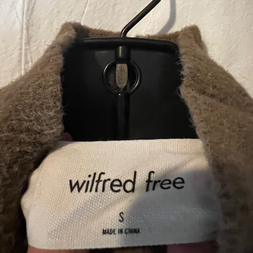 Aritzia sweater